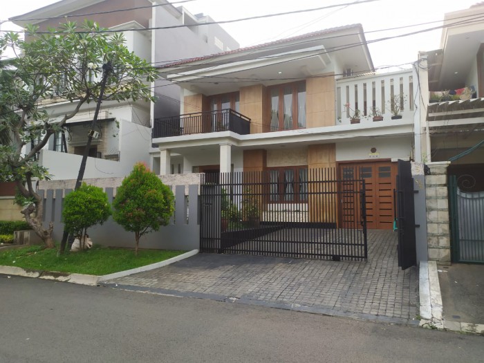 Rumah Disewakan di Pondok Indah Jakarta Selatan